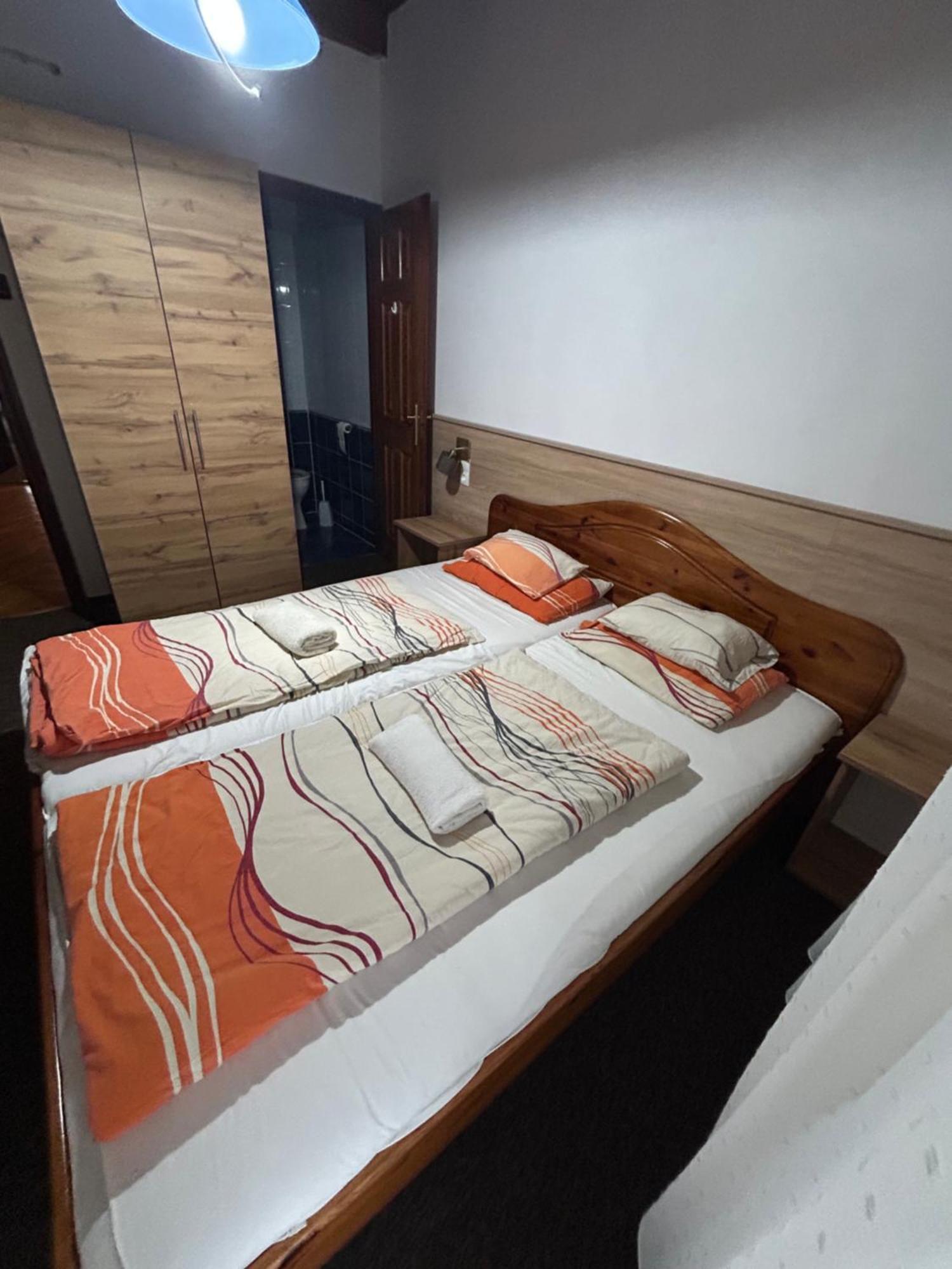 Rozsakert Panzio Hotel Nyiregyhaza Luaran gambar